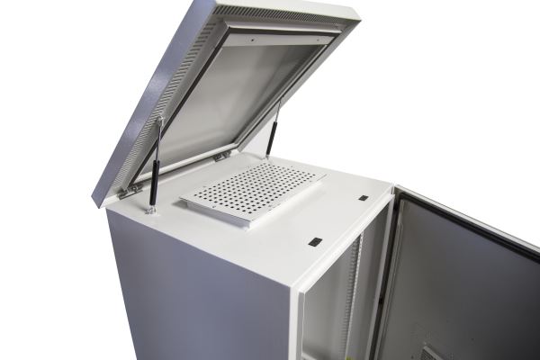 DYNAMIX 12RU Vented Outdoor Wall Mount Cabinet. Ext Dims 611x 425x640. IP45 rate