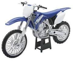 MODEL DIRT BIKE YAMAHA YZ450F1:12 SCALE BY NEW RAY