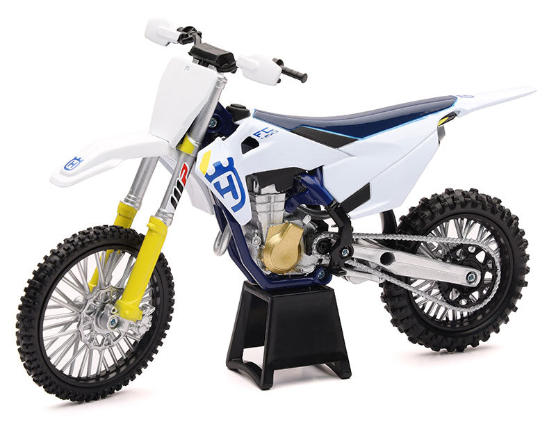 NEW RAY MODEL 1:12 SCALE HUSQVARNA FC450